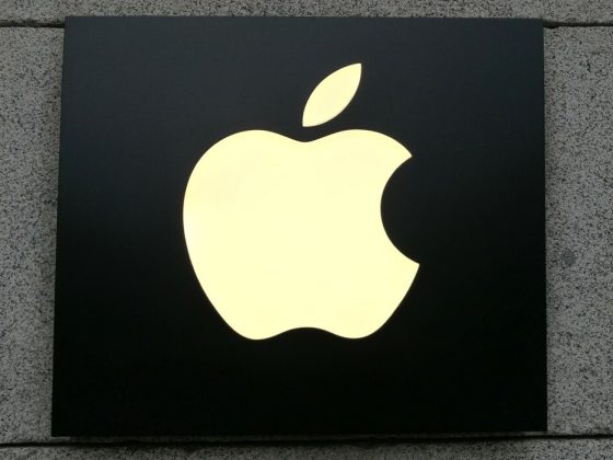 Apple postpones return to office until 2022