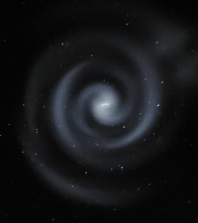 What’s this unusual spiral of sunshine within the evening sky: aliens or SpaceX?
