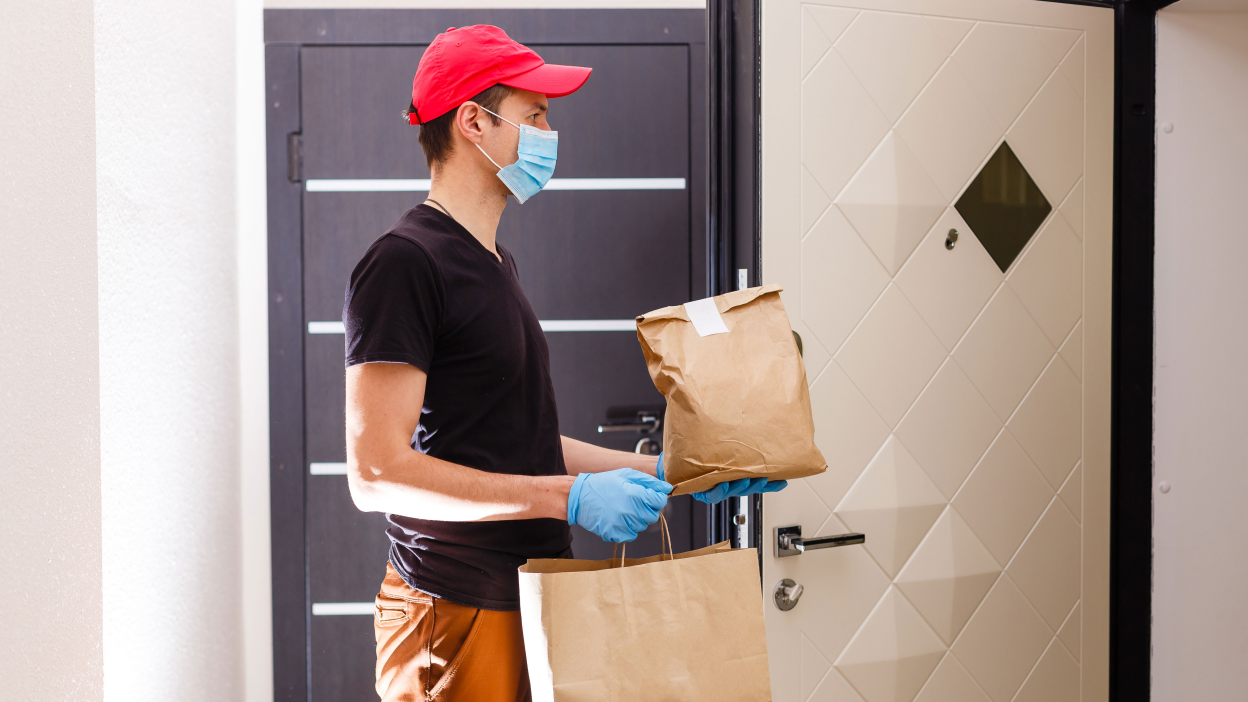 Grubhub, DoorDash hit with lawsuit for ‘misleading and unfair’ practices in Chicago