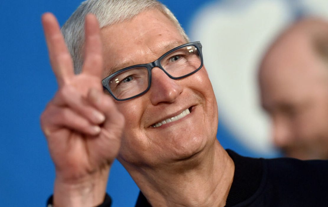 Apple’s Tim Cook dinner simply made 5 million