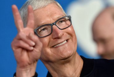 Apple’s Tim Cook dinner simply made 5 million