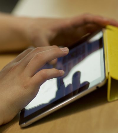 Google will make it simpler for teenagers and youths to take away images from Google search